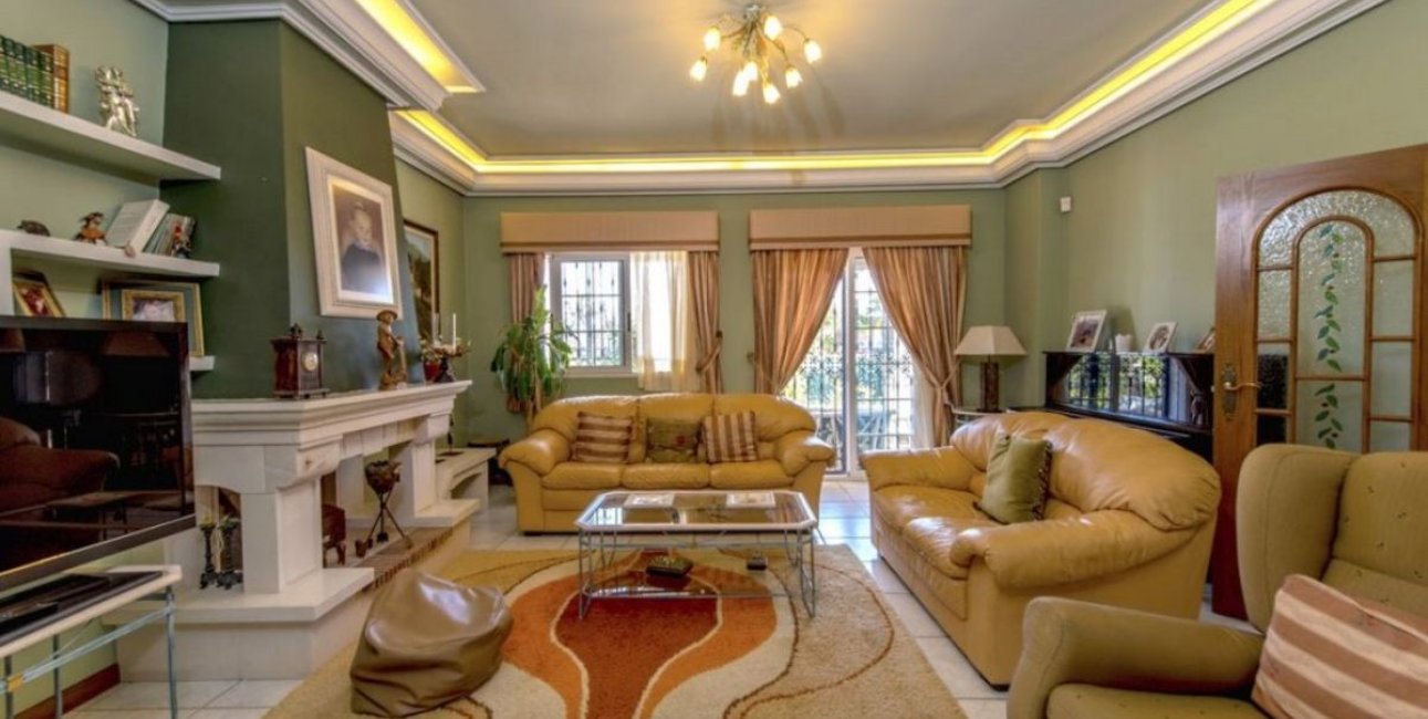 Resale - Villa -
Torrevieja - La Mata
