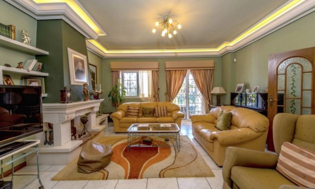 Resale - Villa -
Torrevieja - La Mata
