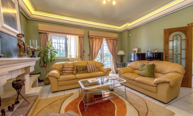 Resale - Villa -
Torrevieja - La Mata