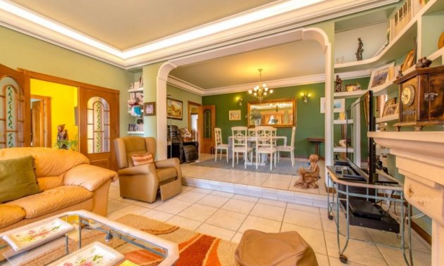 Resale - Villa -
Torrevieja - La Mata
