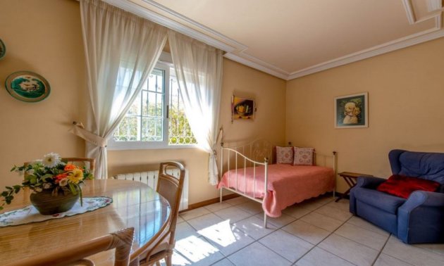 Resale - Villa -
Torrevieja - La Mata