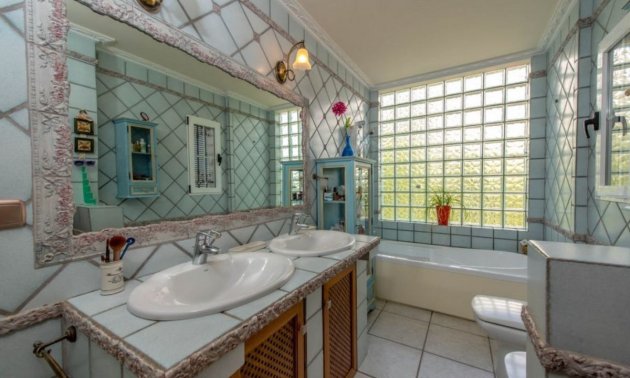 Resale - Villa -
Torrevieja - La Mata