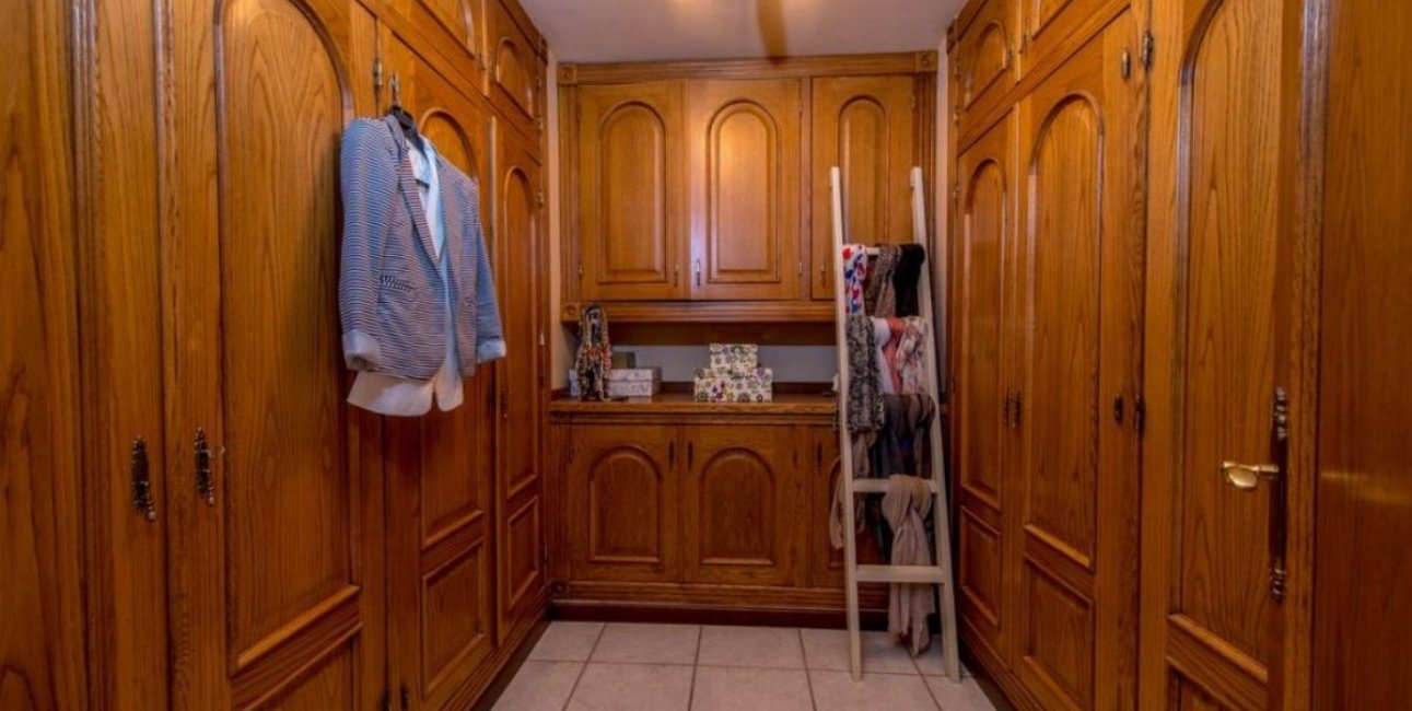 Resale - Villa -
Torrevieja - La Mata