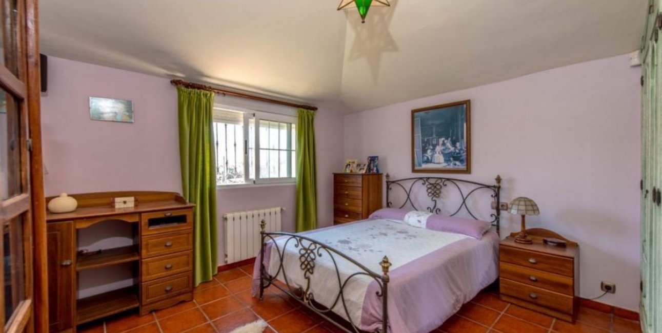 Resale - Villa -
Torrevieja - La Mata