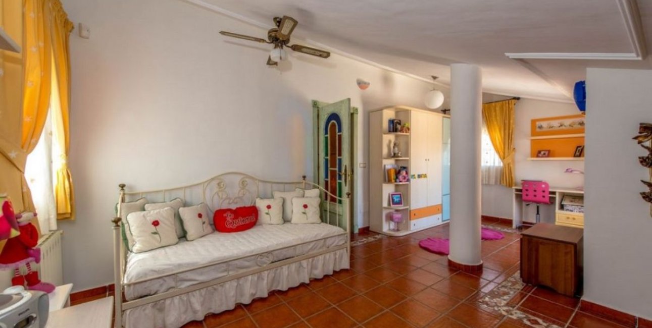 Resale - Villa -
Torrevieja - La Mata