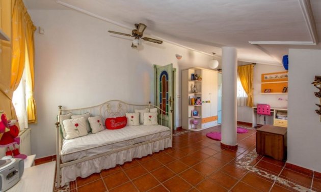 Resale - Villa -
Torrevieja - La Mata