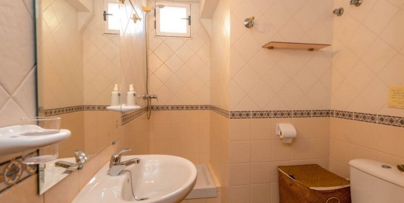 Resale - Villa -
Torrevieja - La Mata