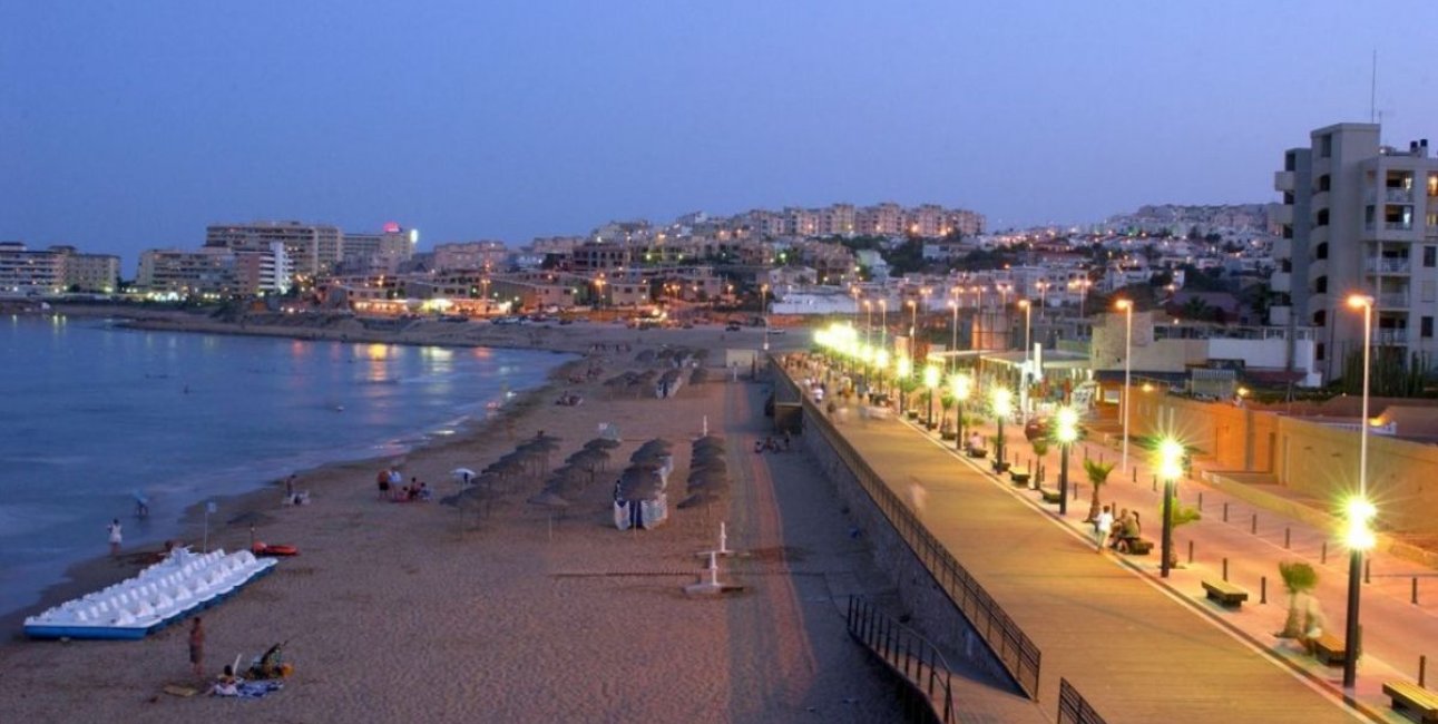 Resale - Villa -
Torrevieja - La Mata