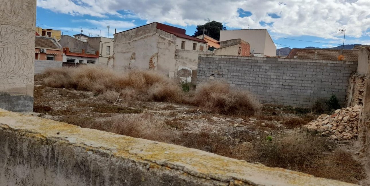 Resale - Terreno -
Benferri - CENTRO