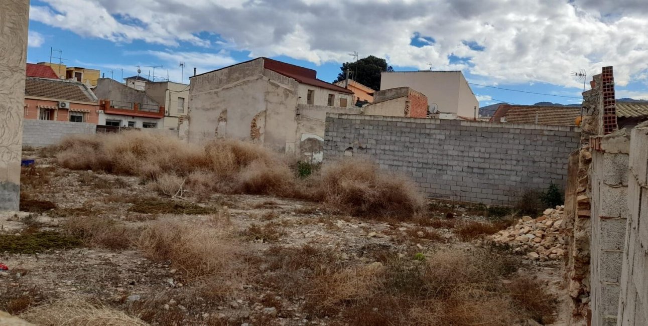 Resale - Terreno -
Benferri - CENTRO