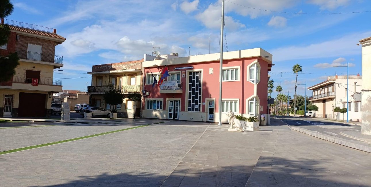 Resale - Local -
Benferri - PLAZA DE LA CONSTITUCION