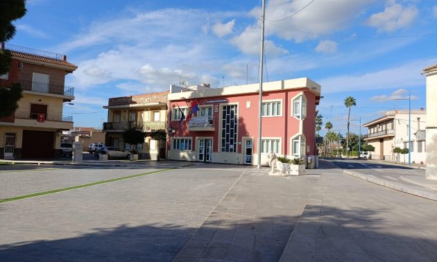 Resale - Local -
Benferri - PLAZA DE LA CONSTITUCION