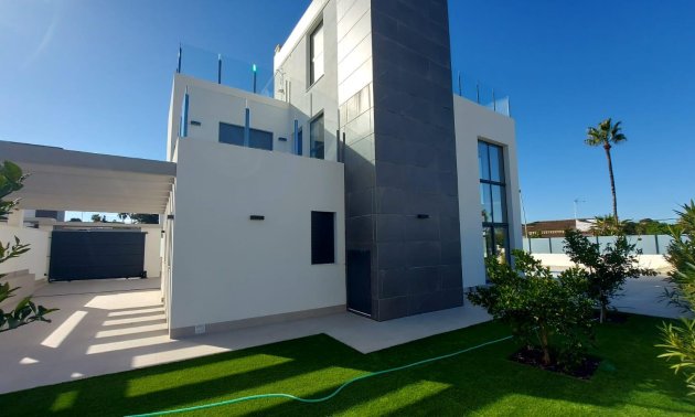 Resale - Villa -
Torrevieja - Los Balcones - Los Altos del Edén