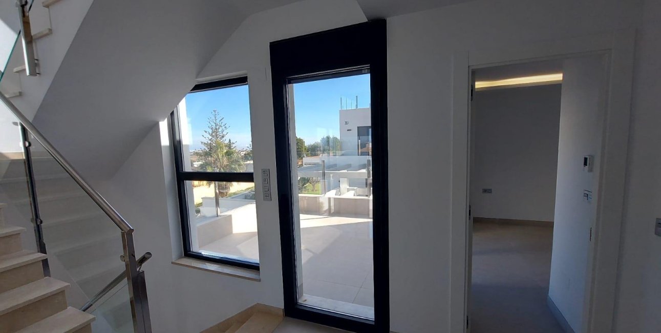 Resale - Villa -
Torrevieja - Los Balcones - Los Altos del Edén
