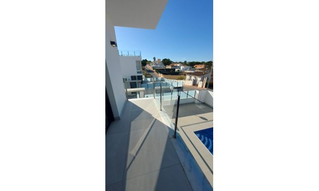 Resale - Villa -
Torrevieja - Los Balcones - Los Altos del Edén