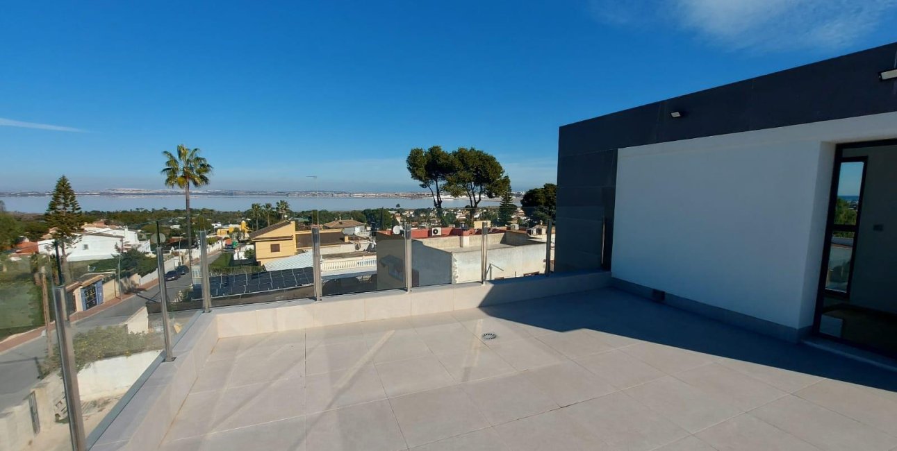 Resale - Villa -
Torrevieja - Los Balcones - Los Altos del Edén