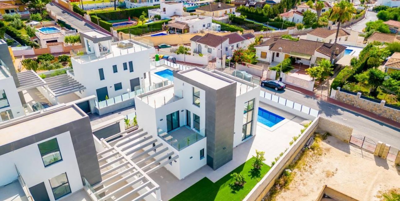 Resale - Villa -
Torrevieja - Los Balcones - Los Altos del Edén