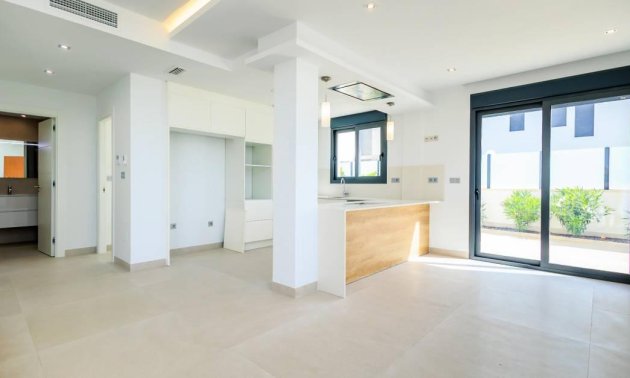 Resale - Villa -
Torrevieja - Los Balcones - Los Altos del Edén