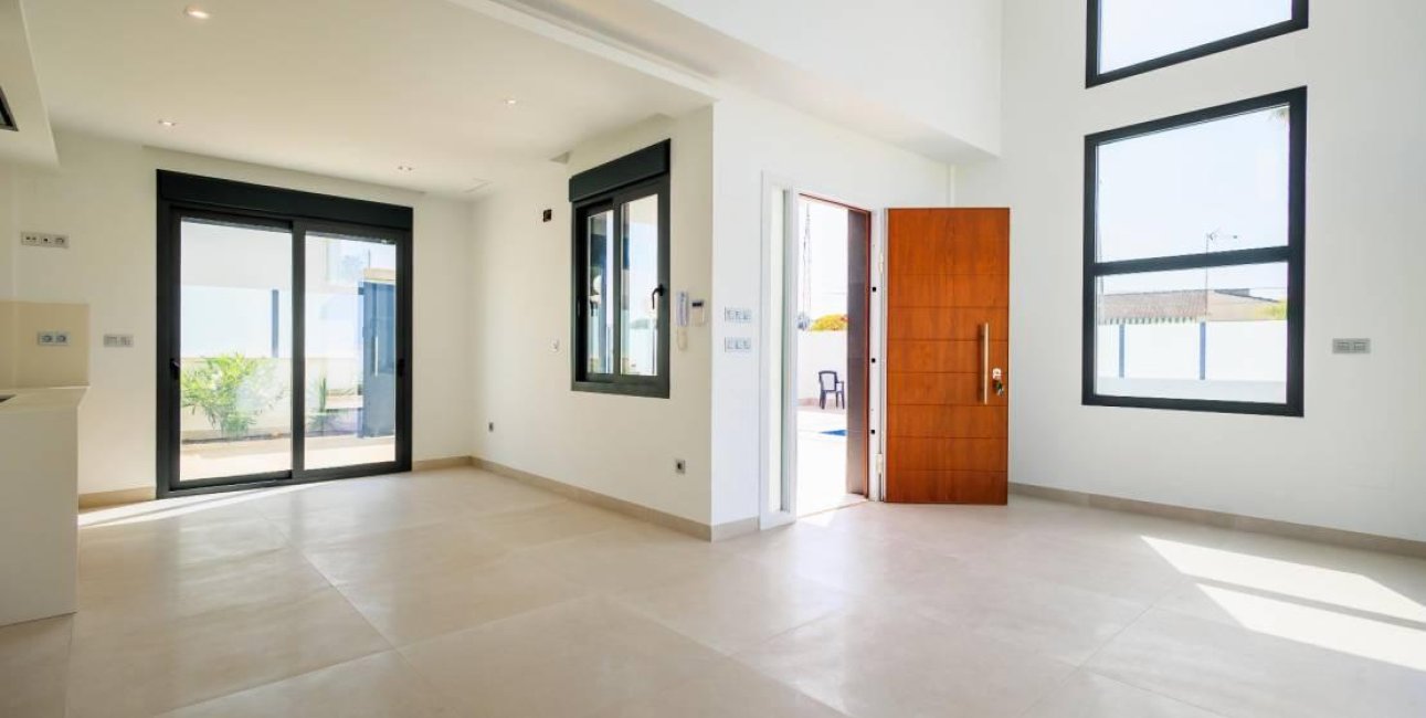 Resale - Villa -
Torrevieja - Los Balcones - Los Altos del Edén