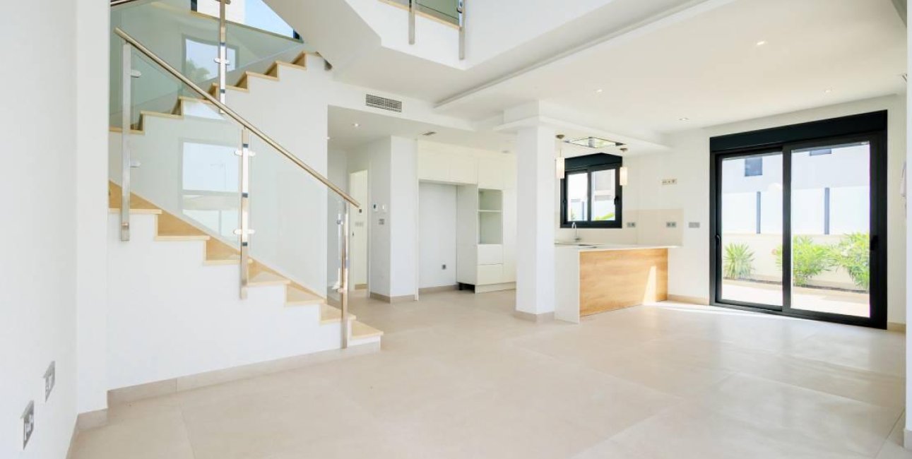 Resale - Villa -
Torrevieja - Los Balcones - Los Altos del Edén