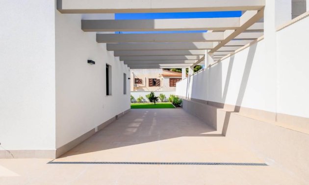 Resale - Villa -
Torrevieja - Los Balcones - Los Altos del Edén