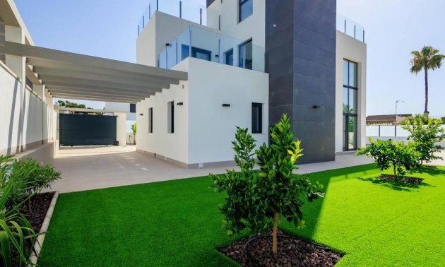 Resale - Villa -
Torrevieja - Los Balcones - Los Altos del Edén