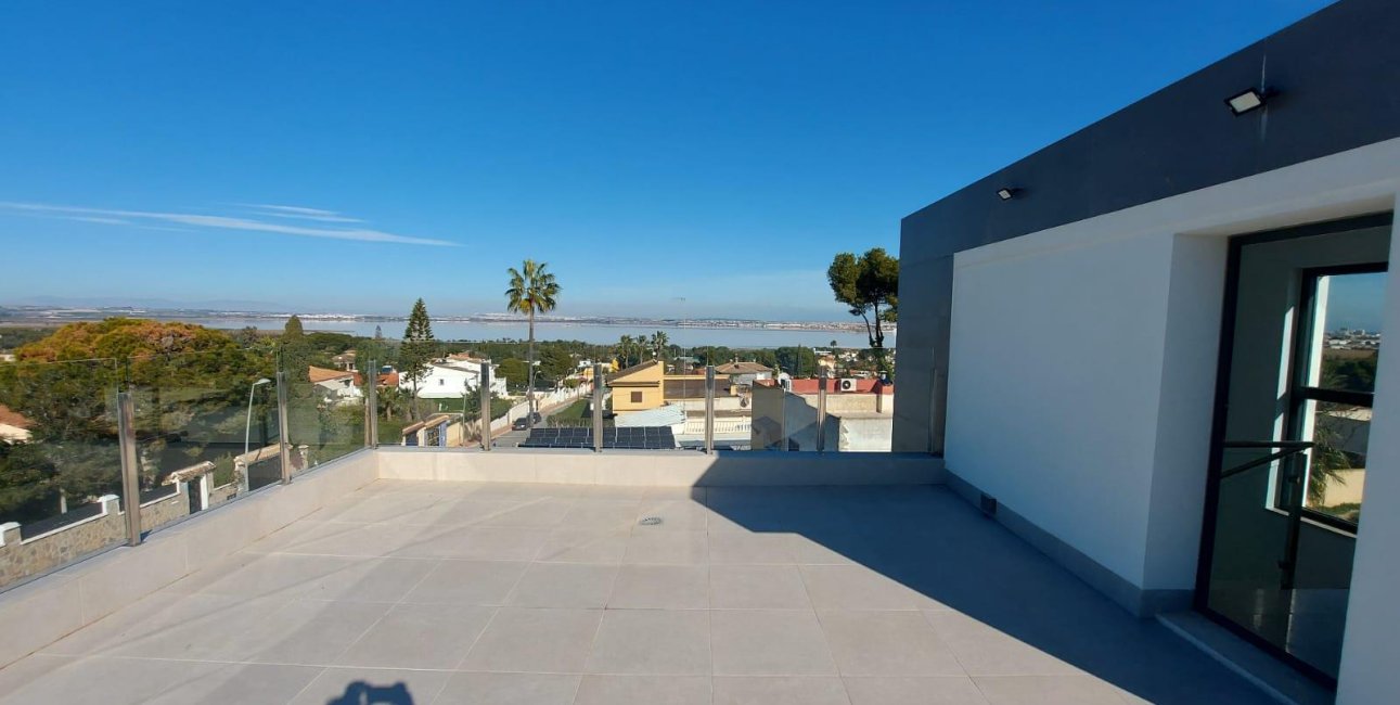 Resale - Villa -
Torrevieja - Los Balcones - Los Altos del Edén