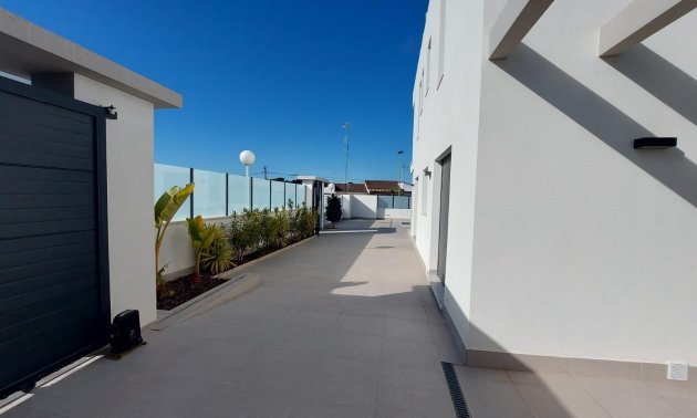 Resale - Villa -
Torrevieja - Los Balcones - Los Altos del Edén