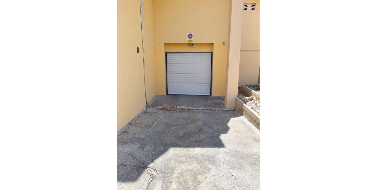 Resale - Garage -
Torrevieja - La Mata