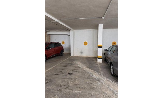 Resale - Garage -
Torrevieja - La Mata