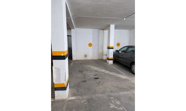 Resale - Garage -
Torrevieja - La Mata