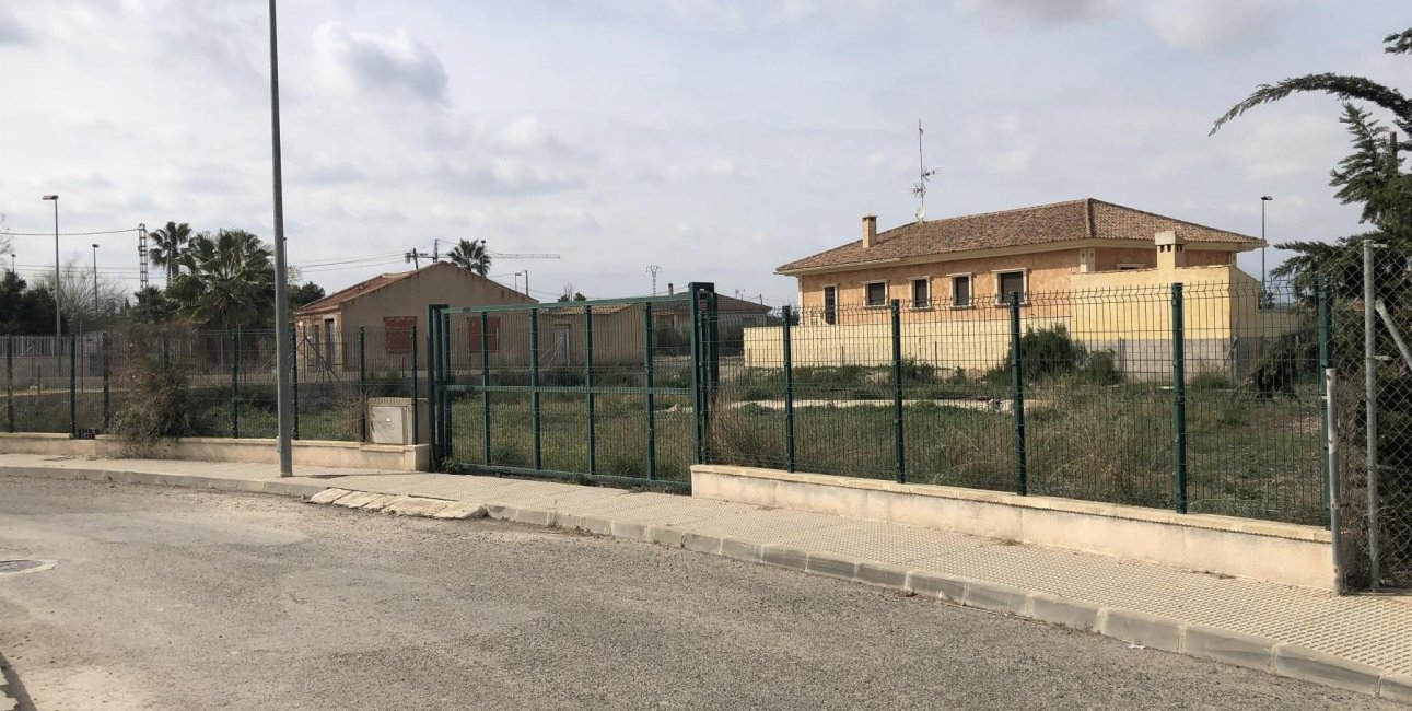 Resale - Terreno -
Benferri - HUERTA PUEBLO