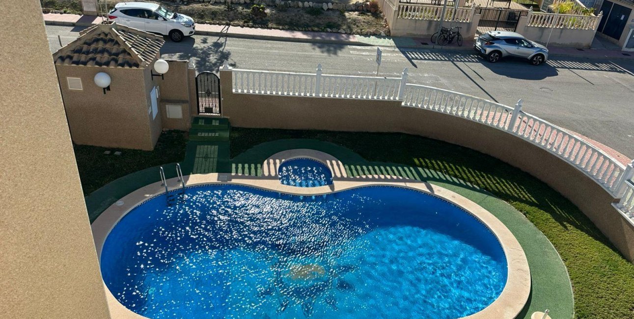Resale - Villa -
Torrevieja - VILLAMARTIN