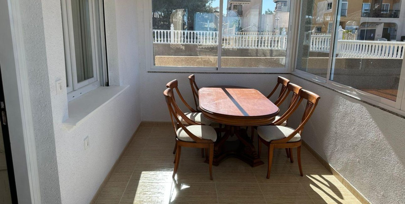 Resale - Villa -
Torrevieja - VILLAMARTIN