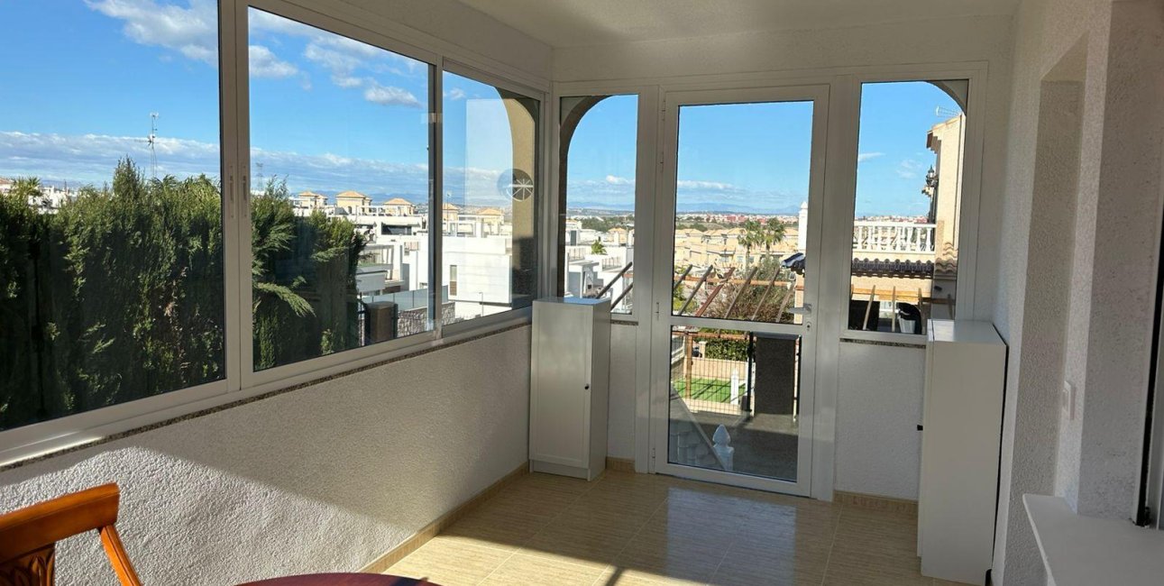 Resale - Villa -
Torrevieja - VILLAMARTIN