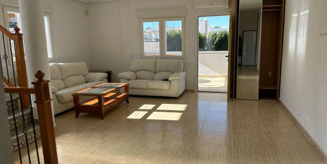Resale - Villa -
Torrevieja - VILLAMARTIN