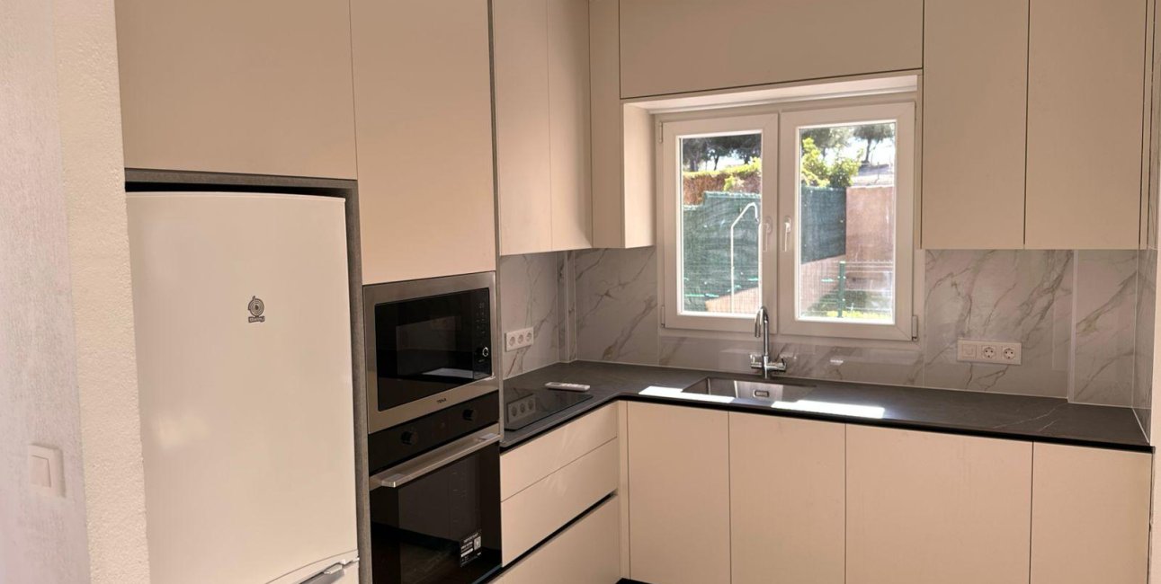 Resale - Villa -
Torrevieja - VILLAMARTIN