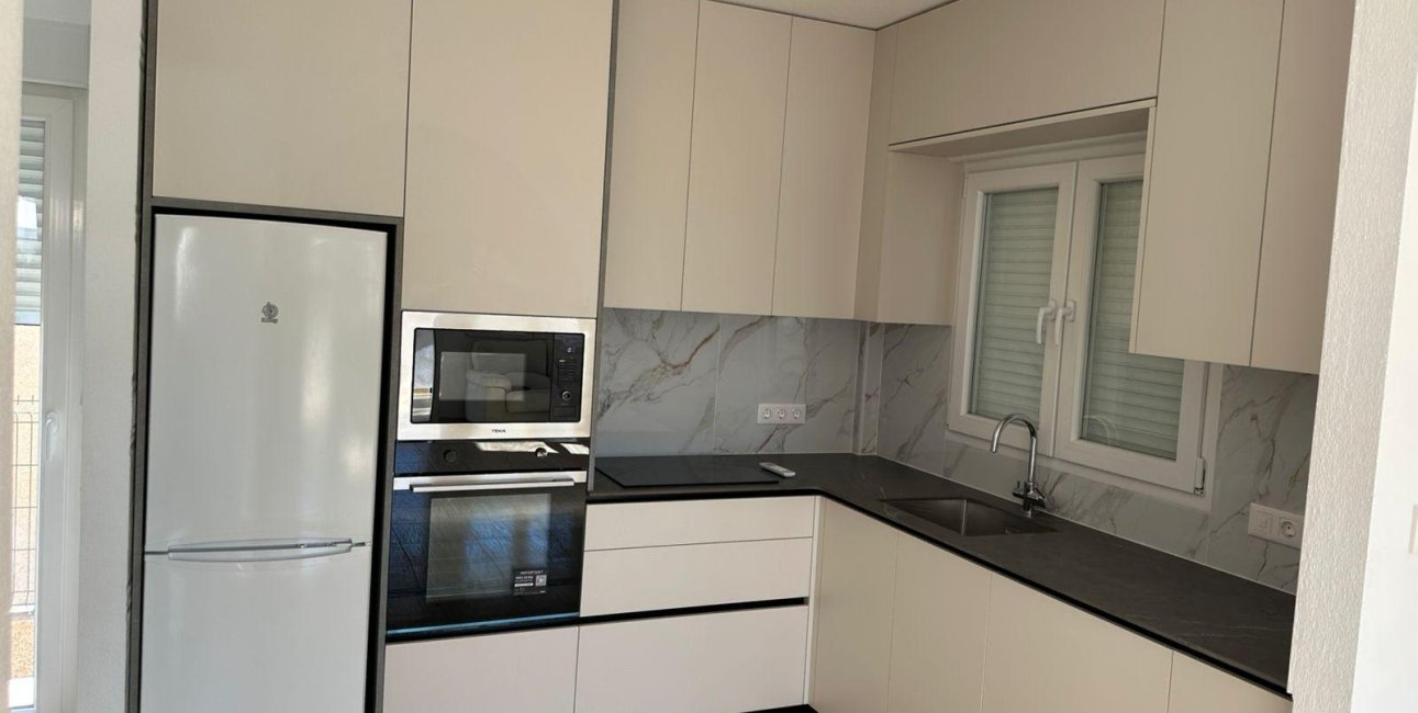 Resale - Villa -
Torrevieja - VILLAMARTIN