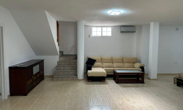 Resale - Villa -
Torrevieja - VILLAMARTIN