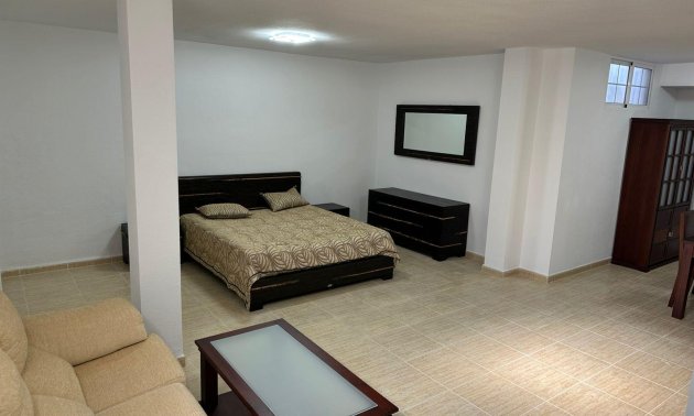 Resale - Villa -
Torrevieja - VILLAMARTIN