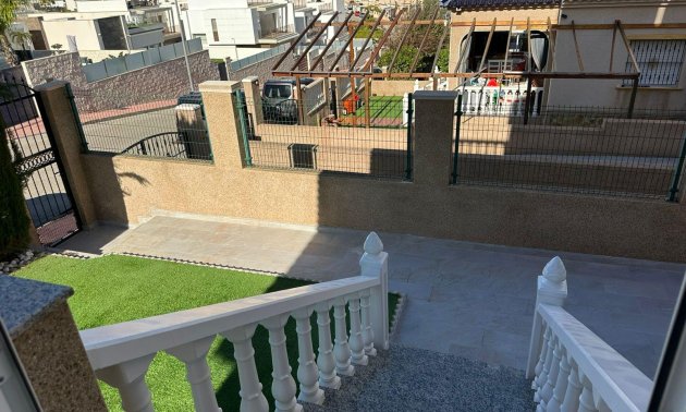 Resale - Villa -
Torrevieja - VILLAMARTIN