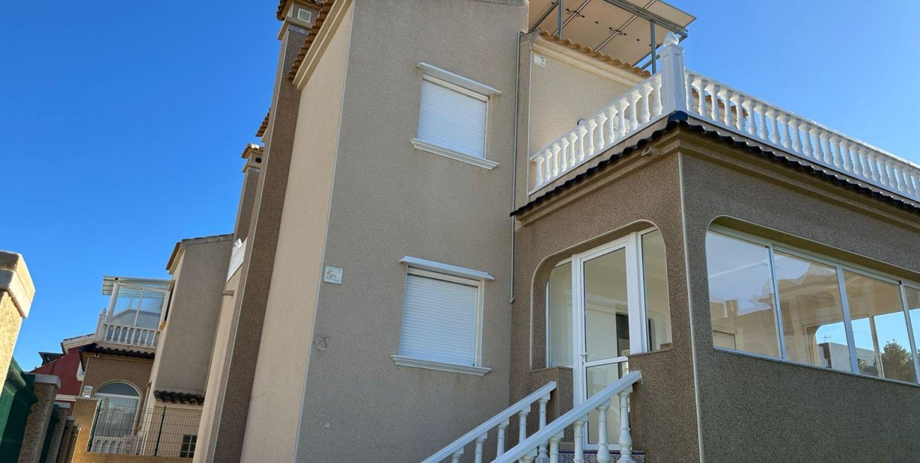 Resale - Villa -
Torrevieja - VILLAMARTIN