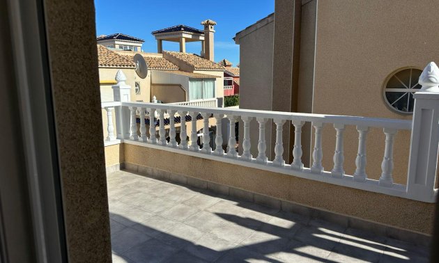 Resale - Villa -
Torrevieja - VILLAMARTIN