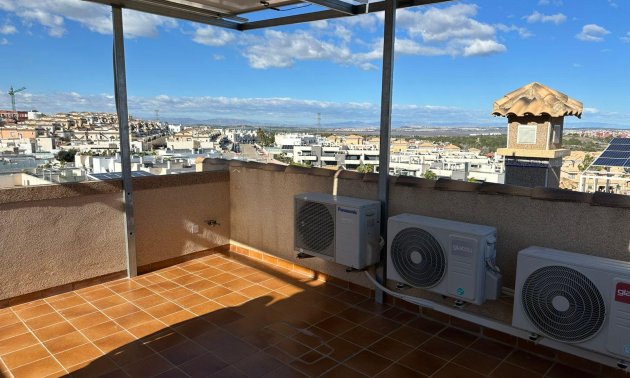 Resale - Villa -
Torrevieja - VILLAMARTIN