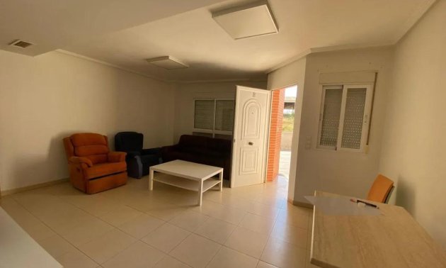 Resale - Apartment / flat -
Redován - PUEBLO