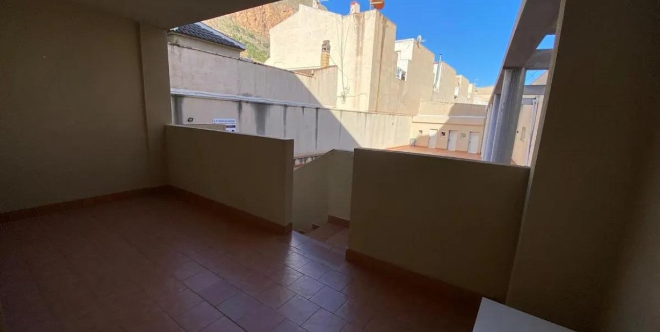Resale - Apartment / flat -
Redován - PUEBLO