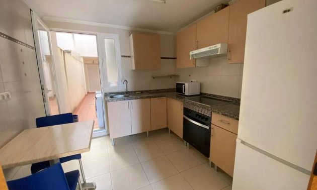 Resale - Apartment / flat -
Redován - PUEBLO