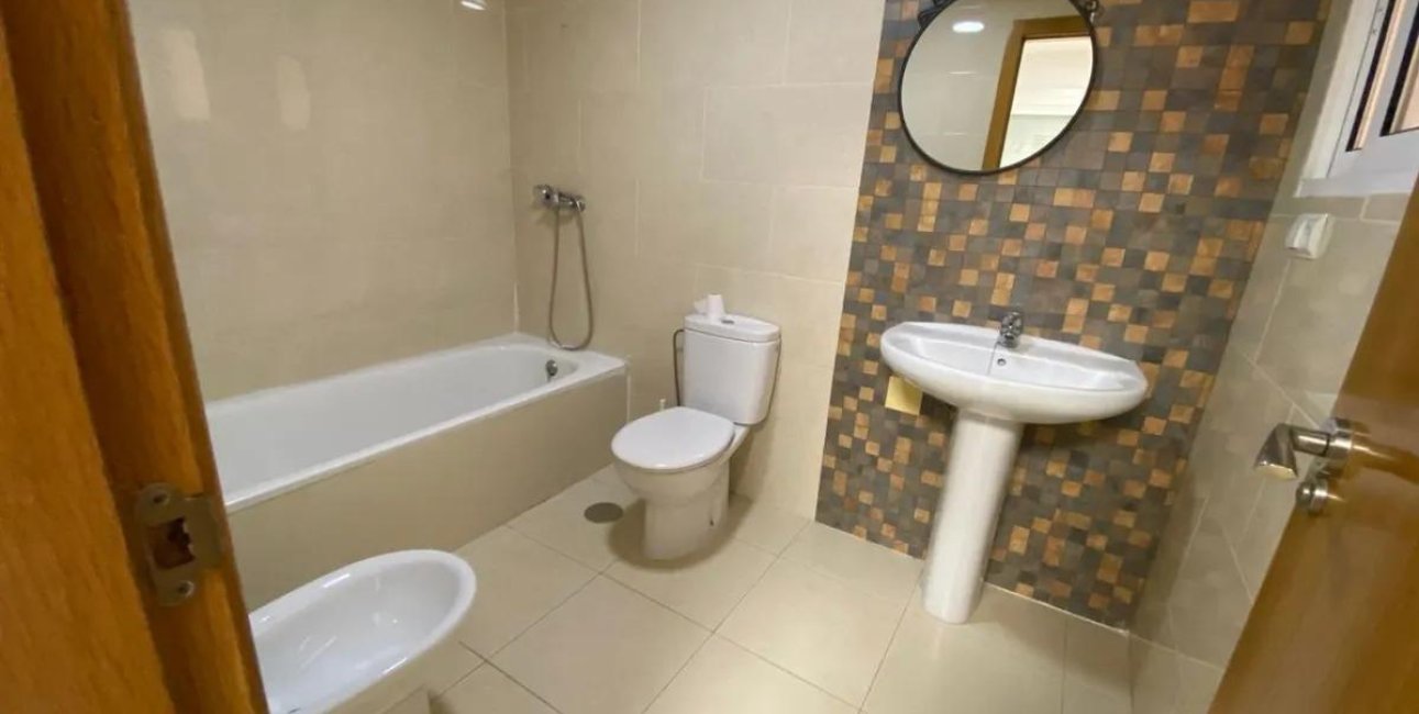 Resale - Apartment / flat -
Redován - PUEBLO