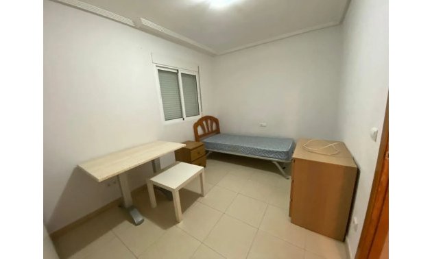 Resale - Apartment / flat -
Redován - PUEBLO