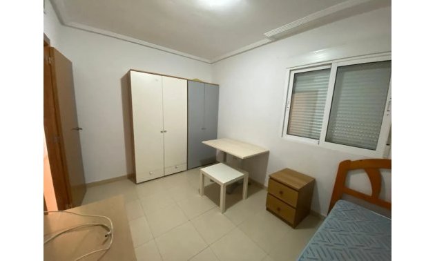 Resale - Apartment / flat -
Redován - PUEBLO